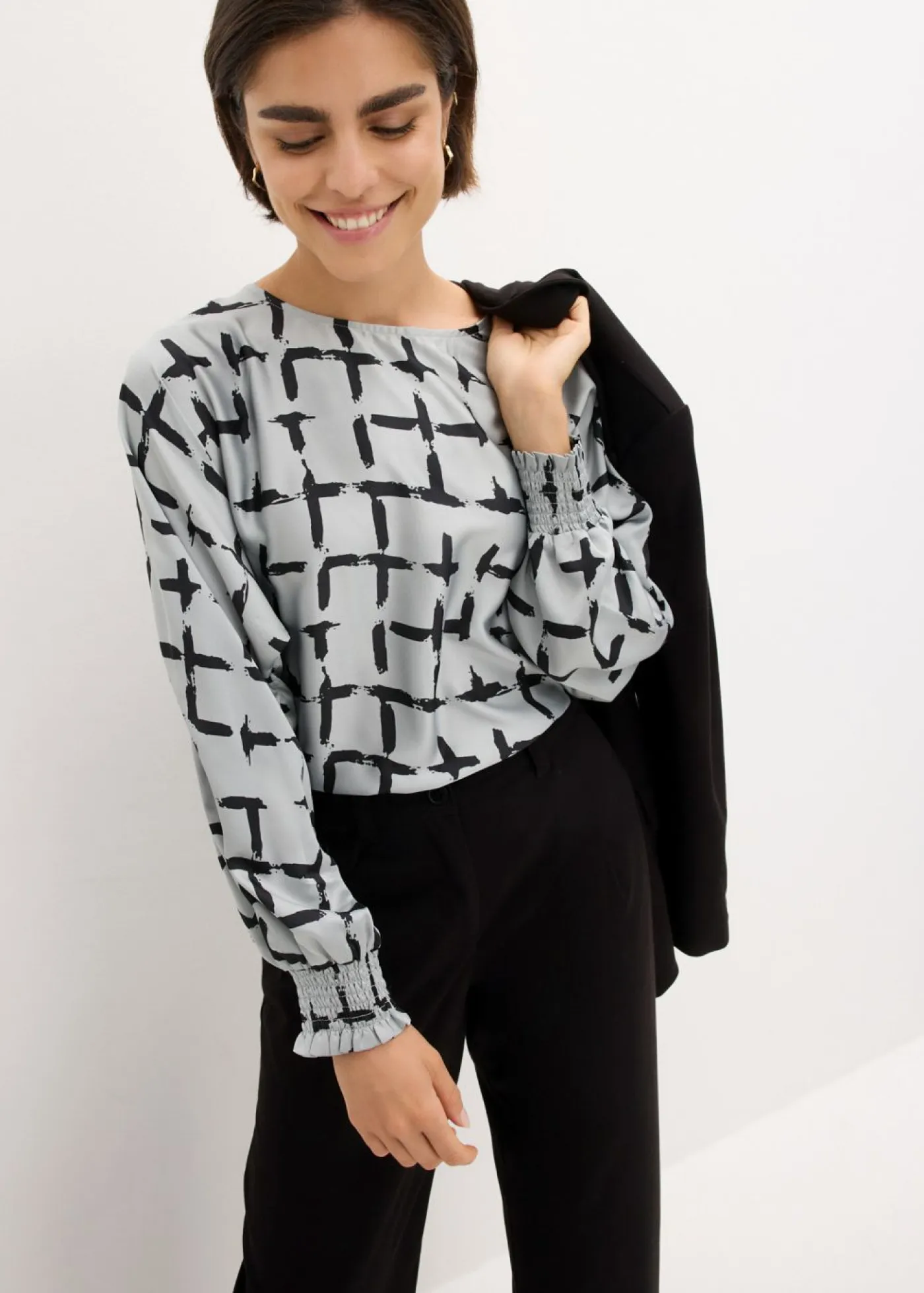 bonprix bonprix Camisas Y Blusas>Blusa tipo túnica con mangas de murciélago gris plata-negro