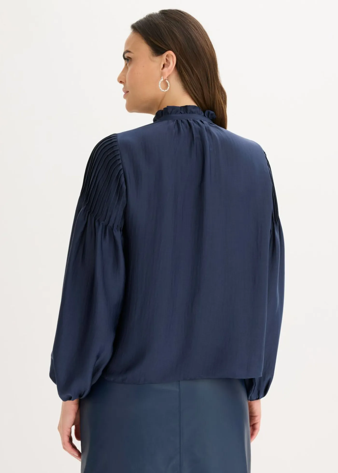 bonprix bonprix Camisas Y Blusas>Blusa tipo túnica de satén brillante con ribetes Azul marino