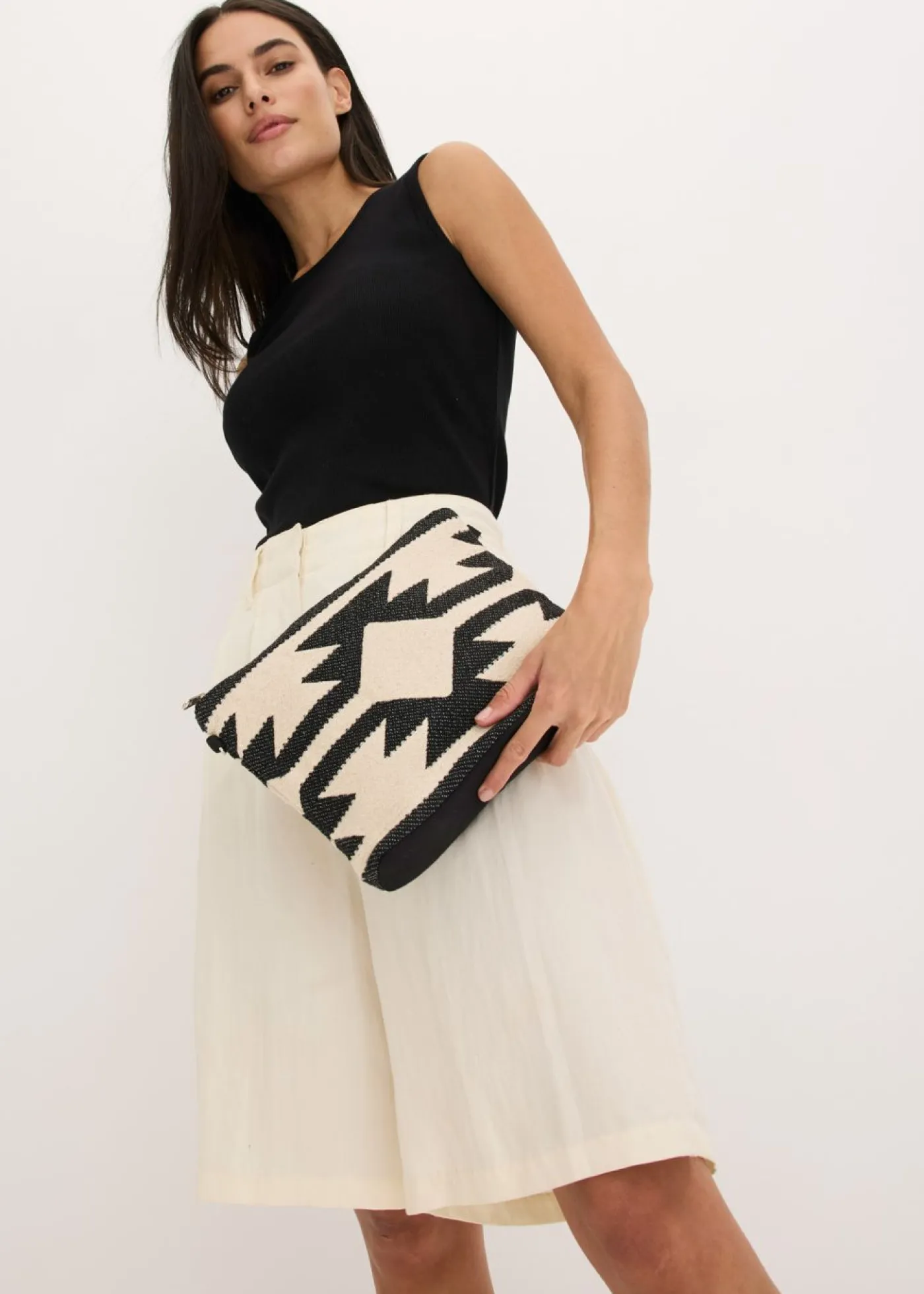 bonprix bonprix Bolsos>Bolso bandolera de lona Beige natural/negro con estampado gráfico