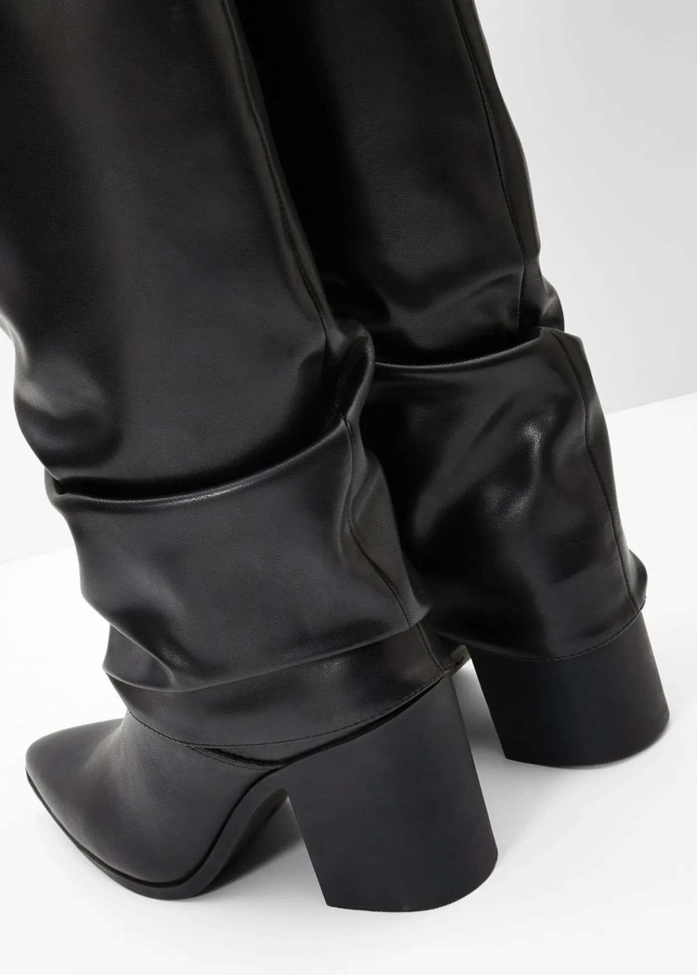 bonprix bonprix Tendencias·Zapatos Veganos|Botas>Botas Negro