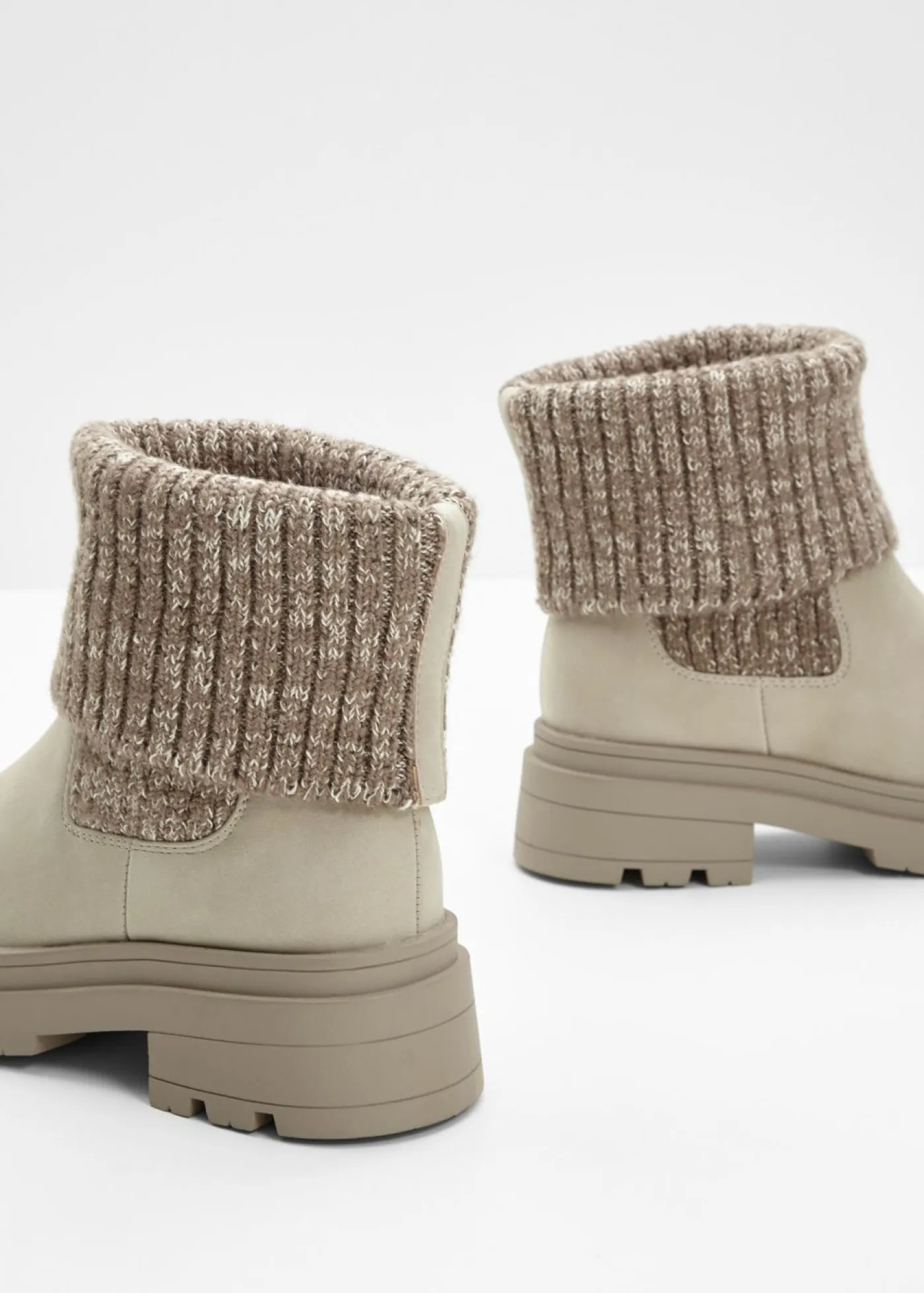 bonprix bonprix Tendencias·Zapatos Veganos|Botines De Nieve·Botines Chelsea>Botas Chelsea Beige