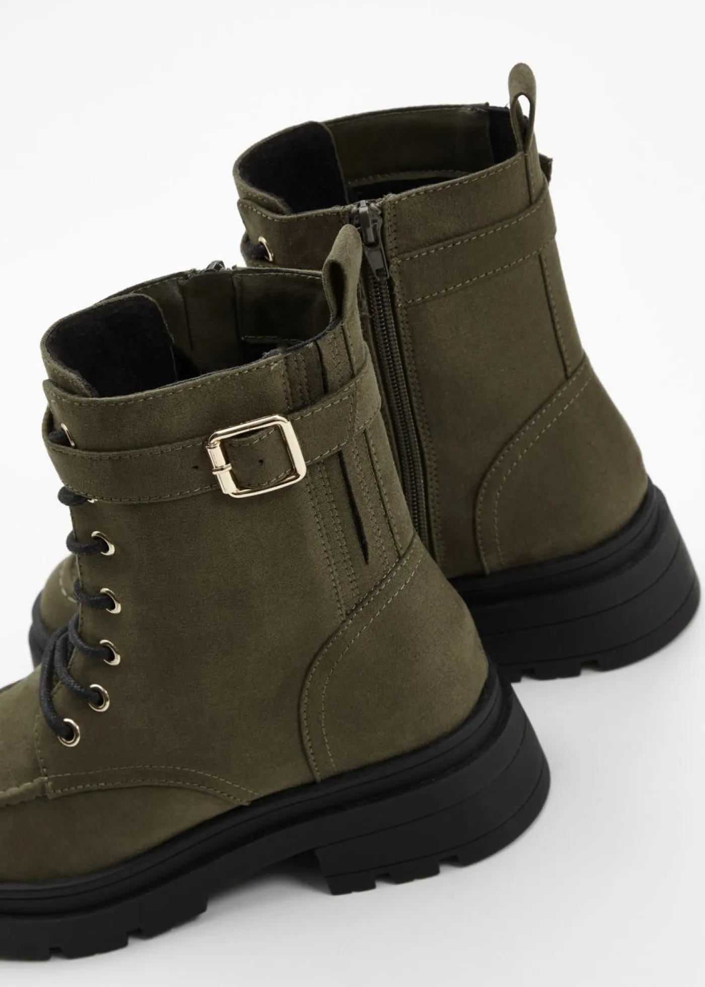 bonprix bonprix Botines De Nieve·Botas Con Cordones|Botines De Nieve·Botines Forrados>Botas con cordones y hebilla Verde oliva