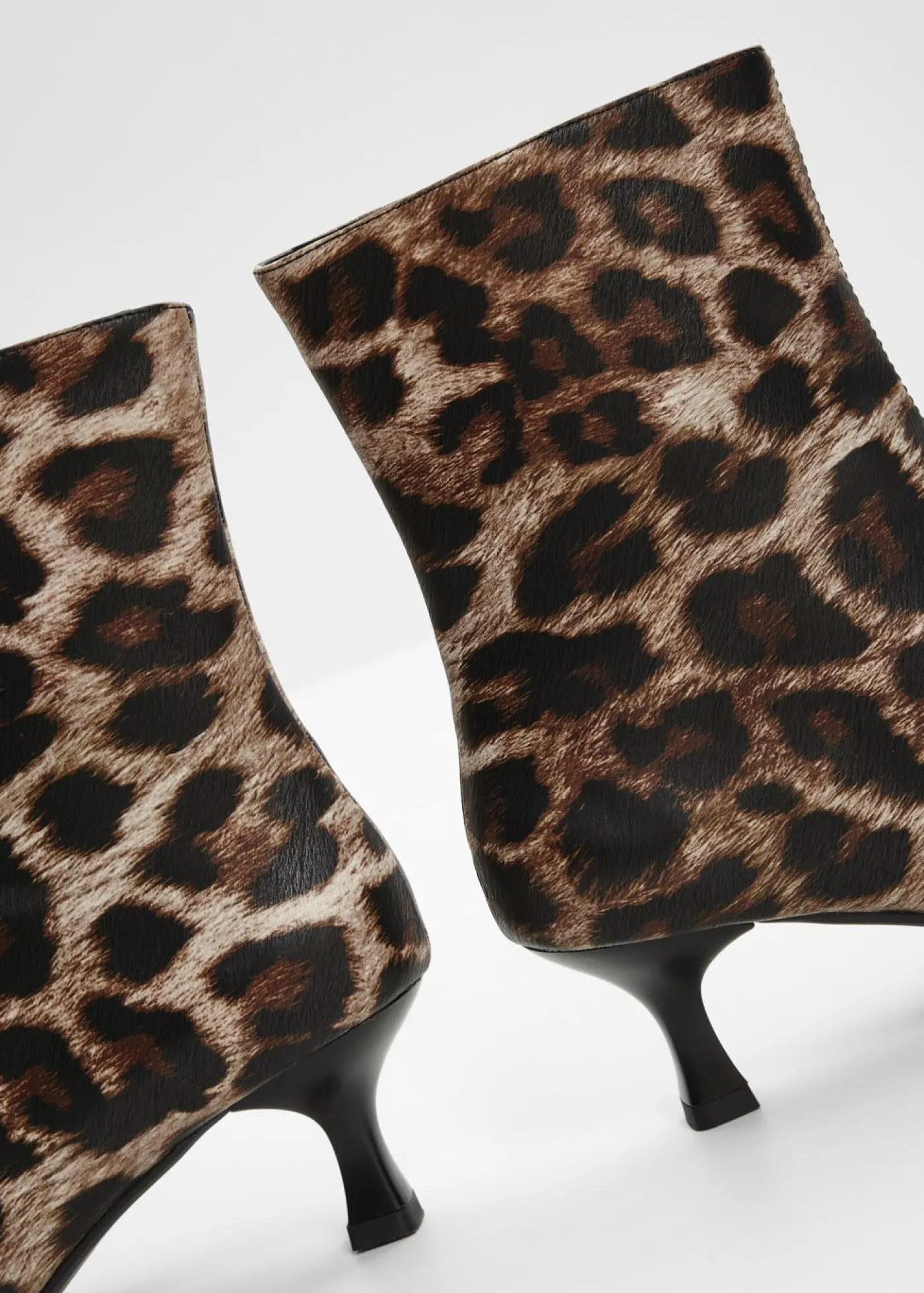 bonprix bonprix Botines>Botines estampado leo marrón