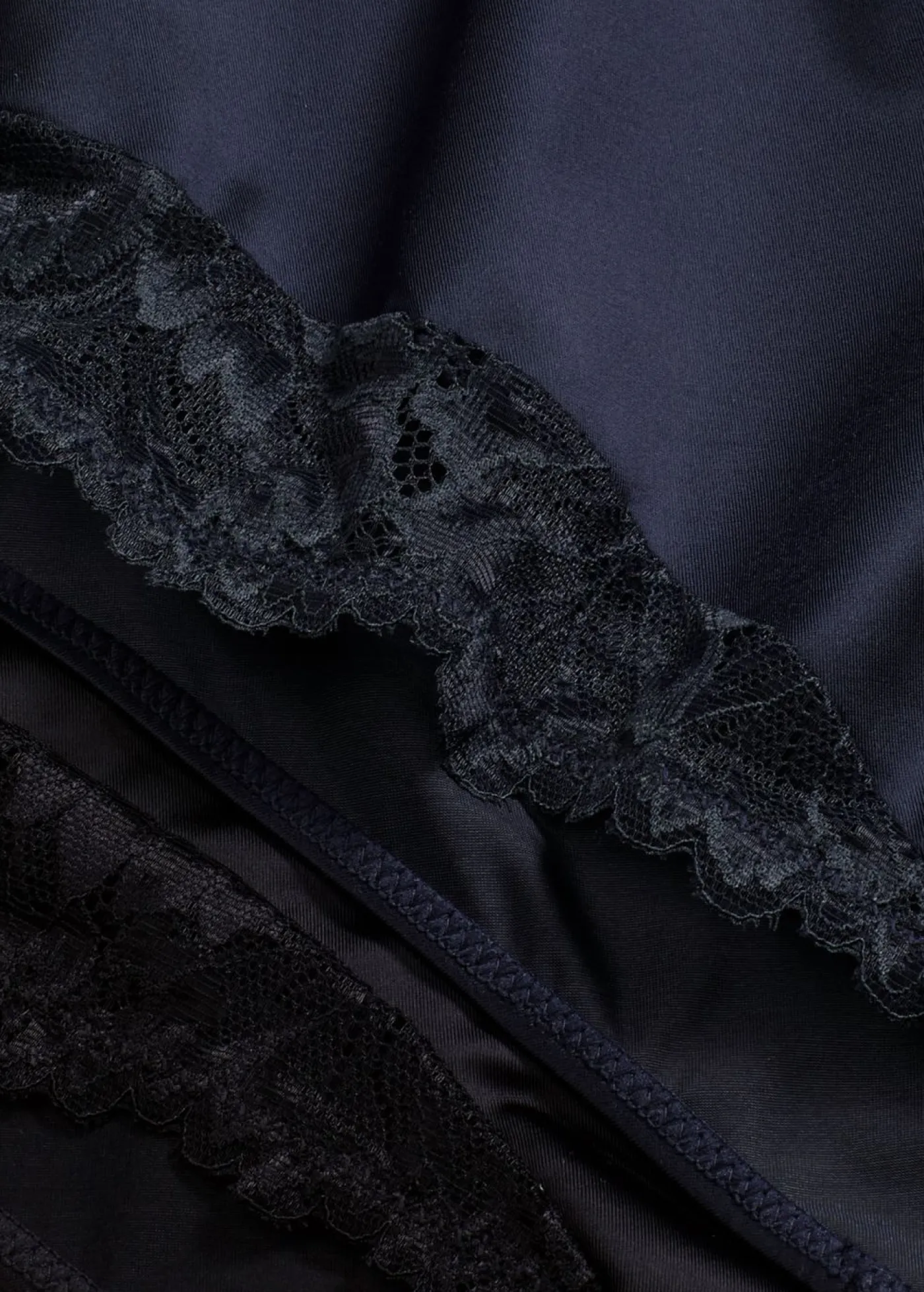 bonprix bonprix Ropa Interior Moldeadora|Bragas>Braga brillante y efecto moldeador medio (2 unidades) negro-azul intenso