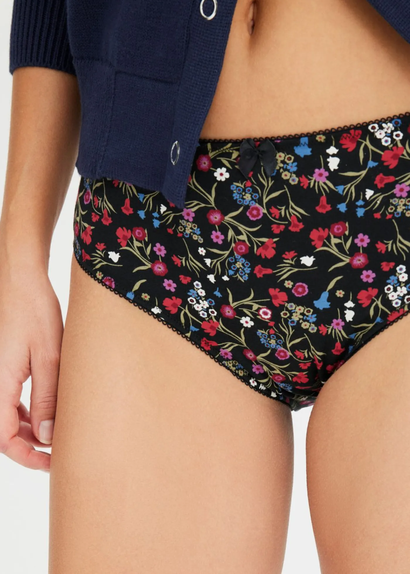 bonprix bonprix Ropa Interior De Algodón|Bragas>Braga con algodón orgánico (4 unidades) negro-caqui nuevo-berenjena-fresa-rojo atardecer-azul cristal-mora mate-blanco lana con flores