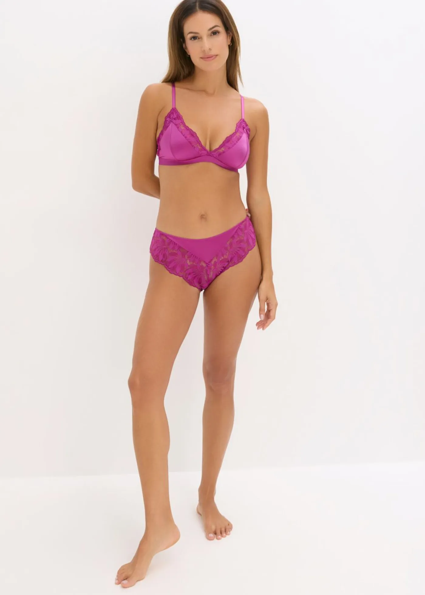 bonprix bonprix Lencería|Sujetadores>Bralette de material brillante Fucsia oscuro