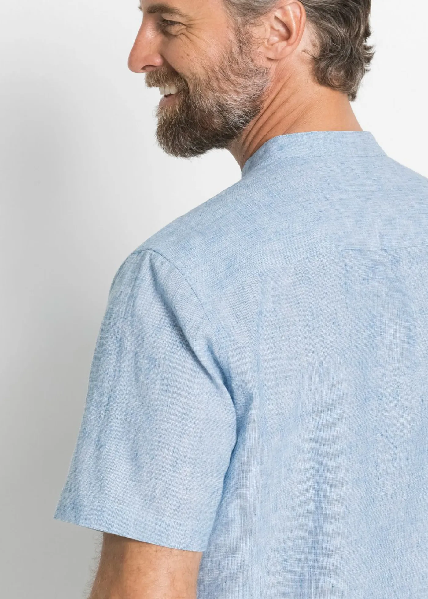 bonprix bonprix Camisas>Camisa de lino de manga corta con cuello alto Azul claro jaspeado