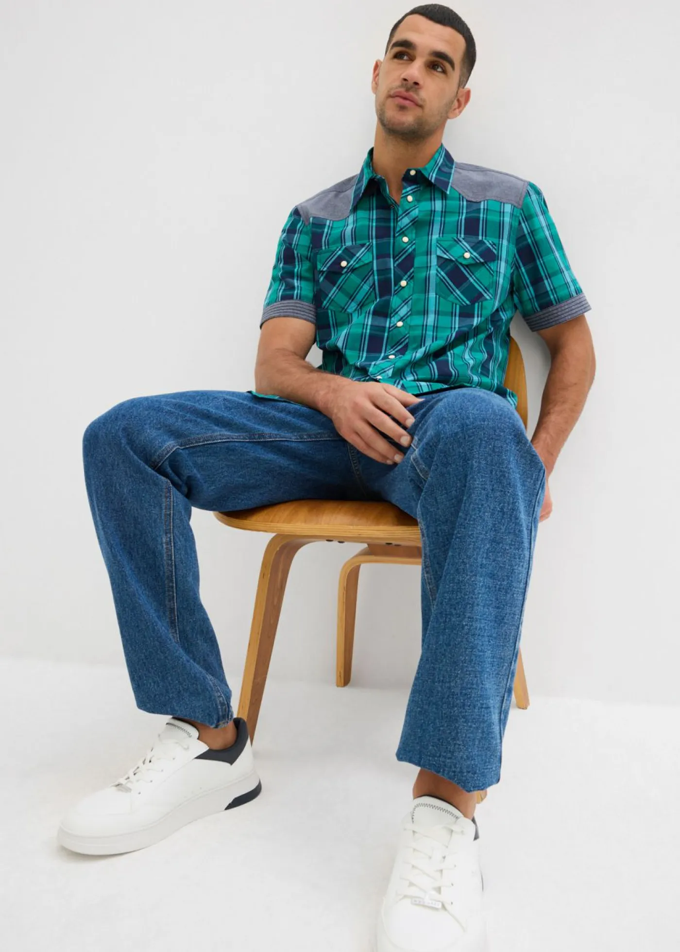 Hombre bonprix bonprix Camisa de manga corta con ribete vaquero