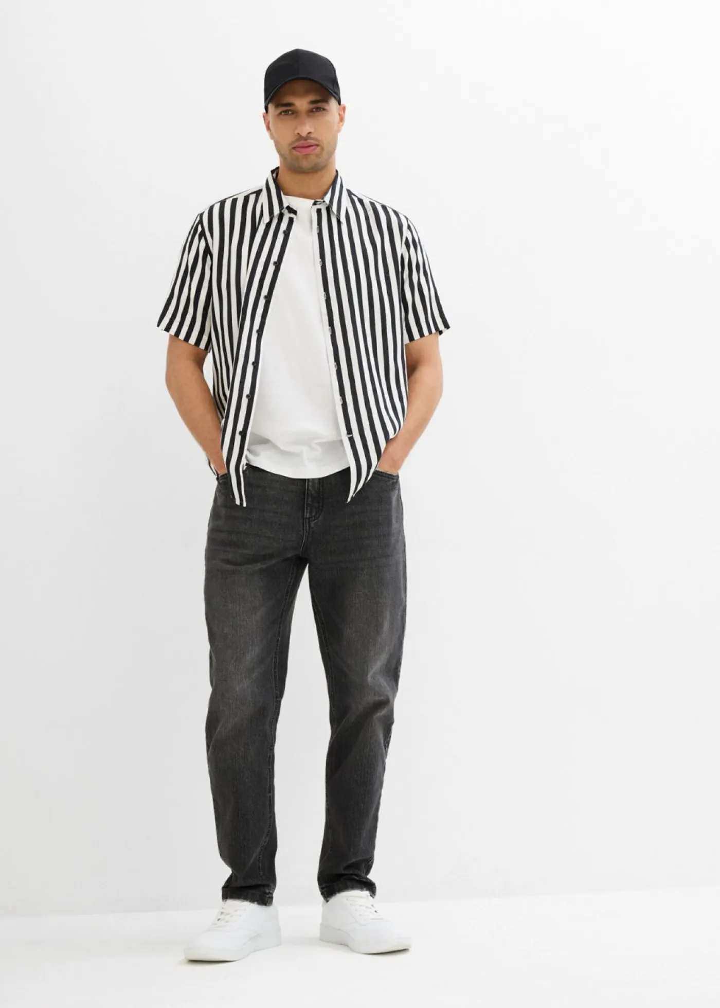 bonprix bonprix Camisas>Camisa de manga corta de viscosa suave negro-blanco lana con rayas