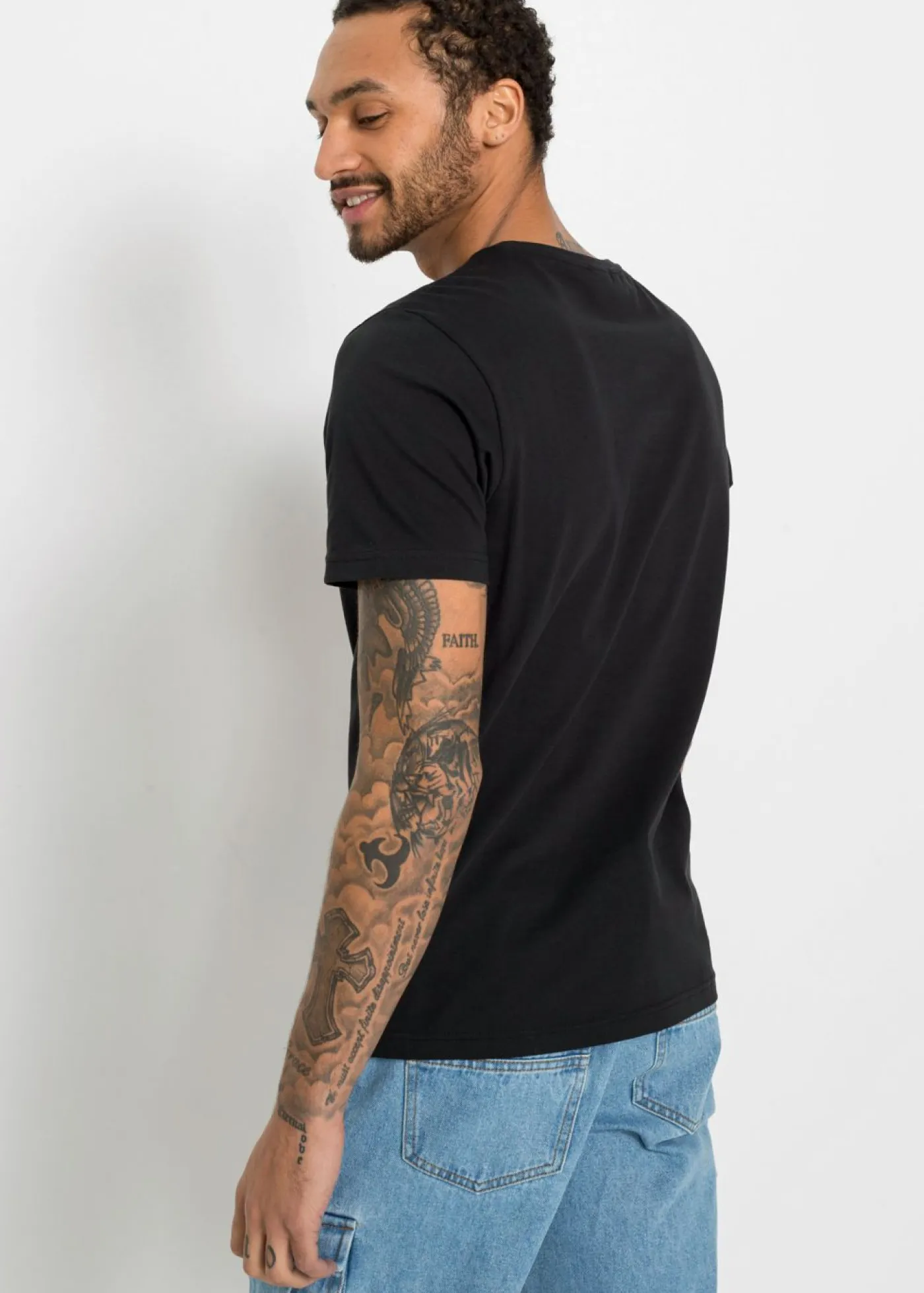 bonprix John Baner JEANSWEAR Camisetas Y Polos>Camiseta (2 unidades) Negro-gris claro jaspeado estampado
