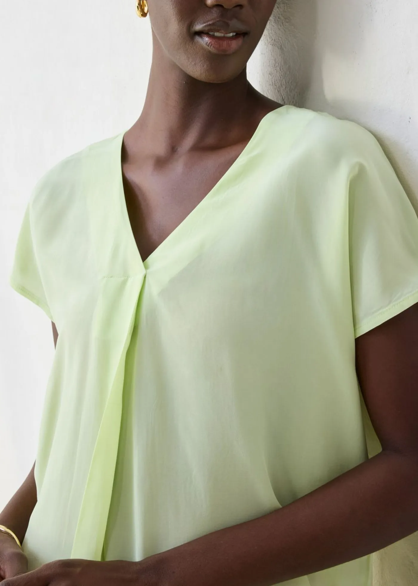 bonprix bonprix Premium|Camisetas>Camiseta con contenido de seda e inserto de tejido verde tiza