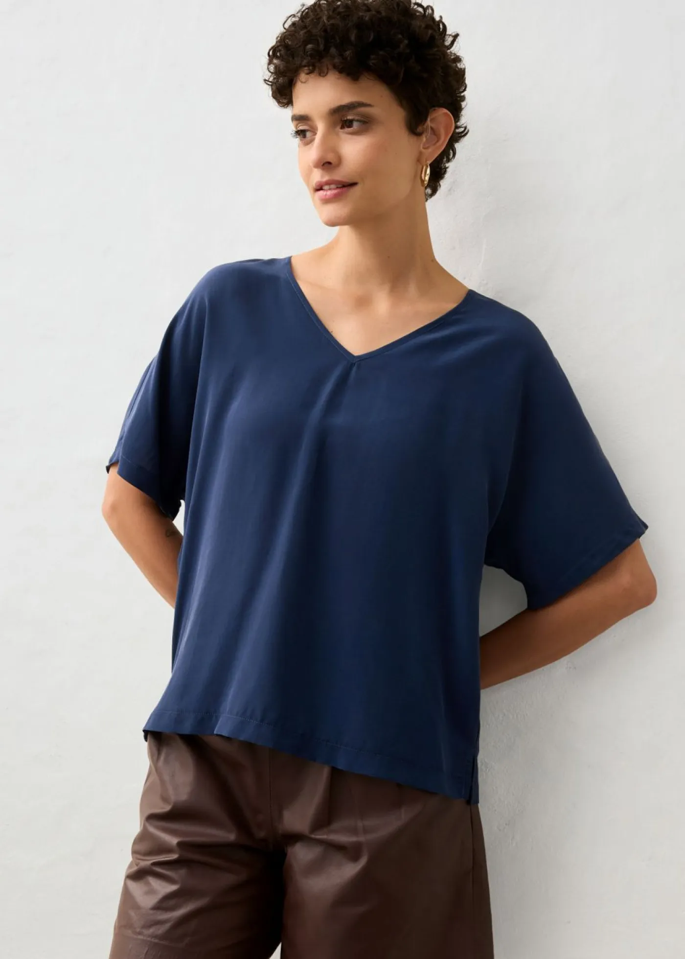 bonprix bonprix Premium|Camisetas>Camiseta con contenido de seda e inserto de tejido Azul marino