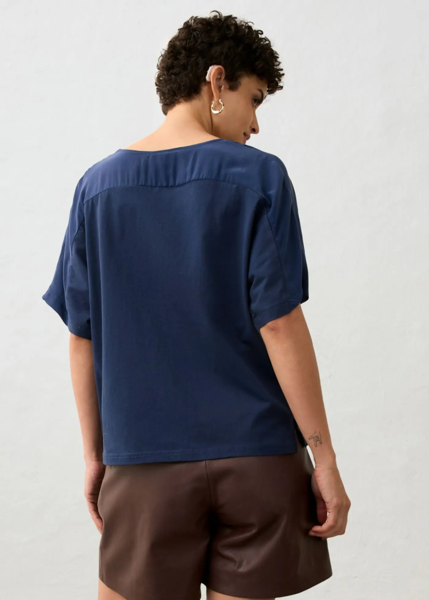 bonprix bonprix Premium|Camisetas>Camiseta con contenido de seda e inserto de tejido Azul marino