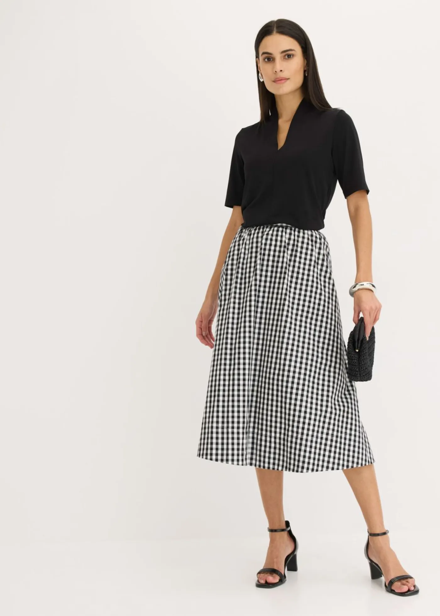 bonprix bonprix Camisetas|Novedades>Camiseta con cuello chimenea Negro