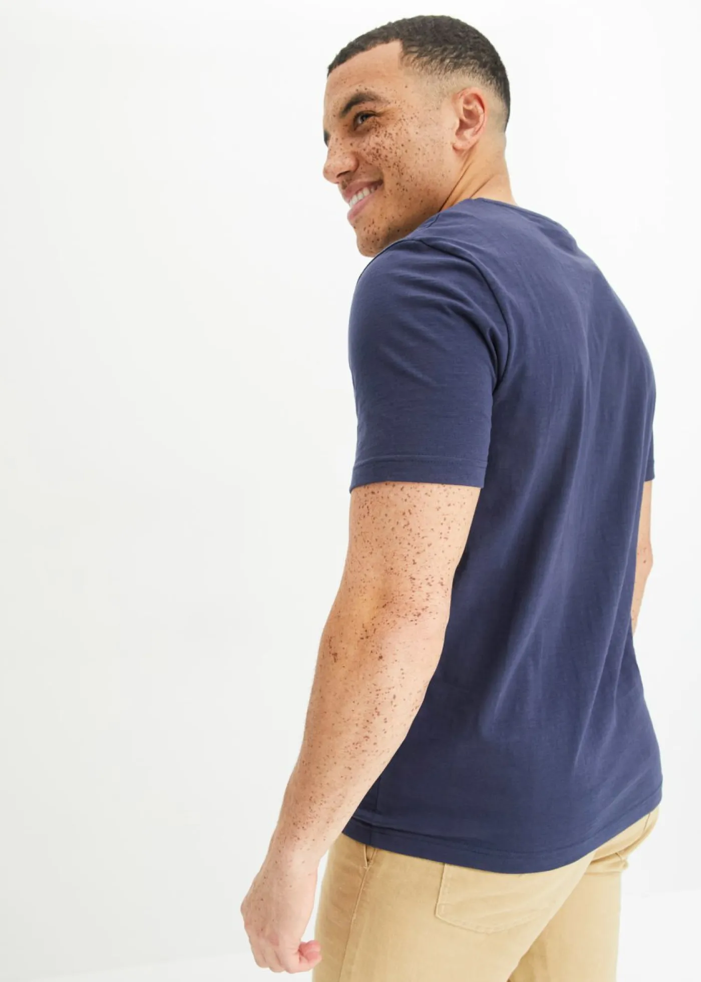 Hombre bonprix bonprix Camiseta con cuello en V de algodón puro