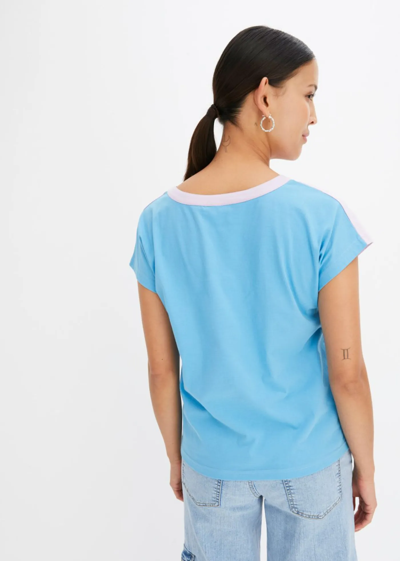 bonprix bonprix Camisetas>Camiseta con cuello henley y efecto ombré azul-lila