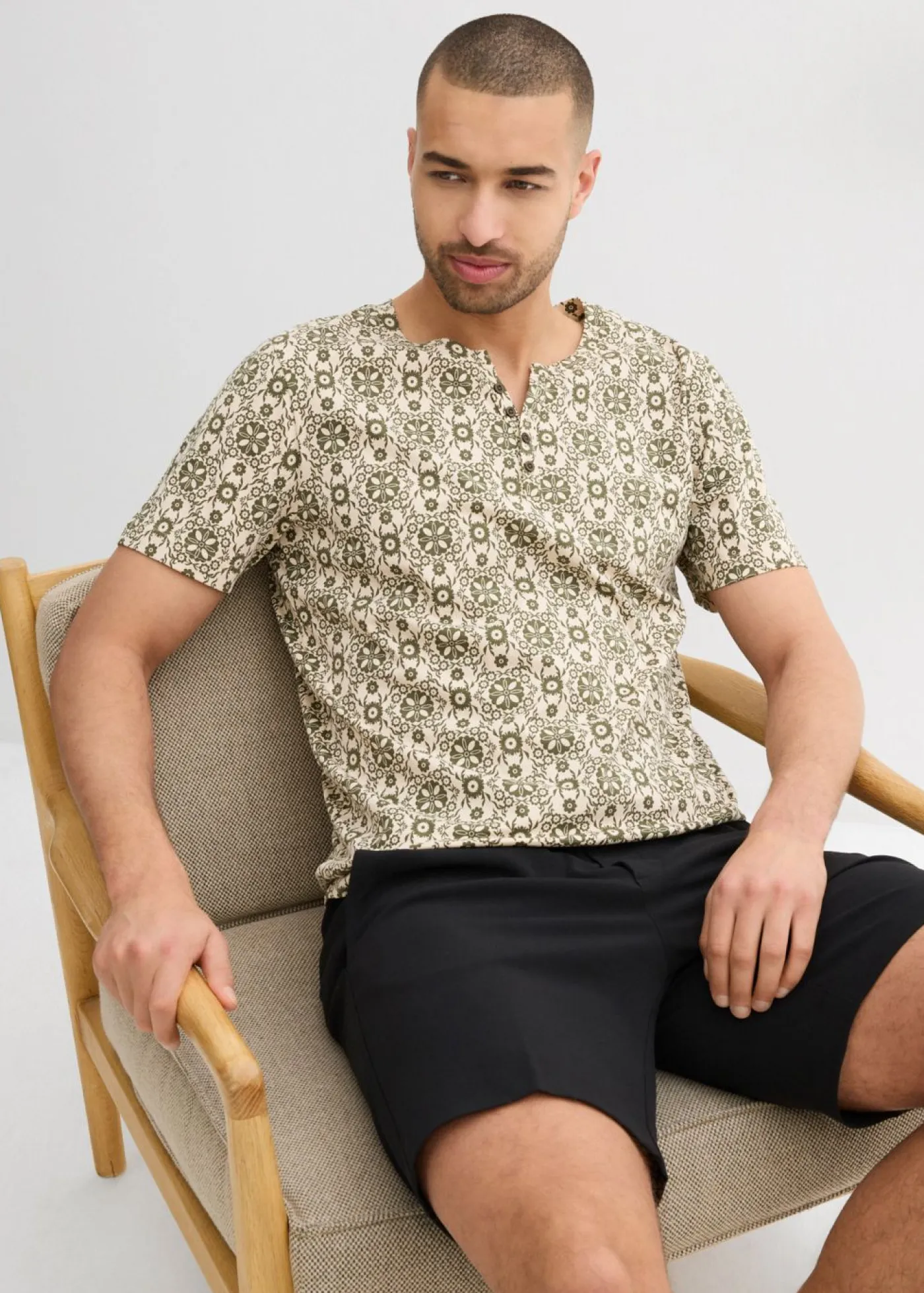 bonprix bonprix Camisetas Y Polos>Camiseta con cuello henley de algodón puro gris guijarro/verde oliva oscuro