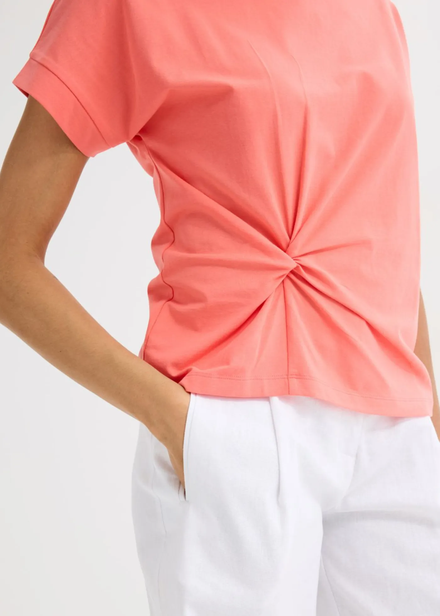 bonprix bonprix Camisetas>Camiseta con detalle de nudo Salmón claro