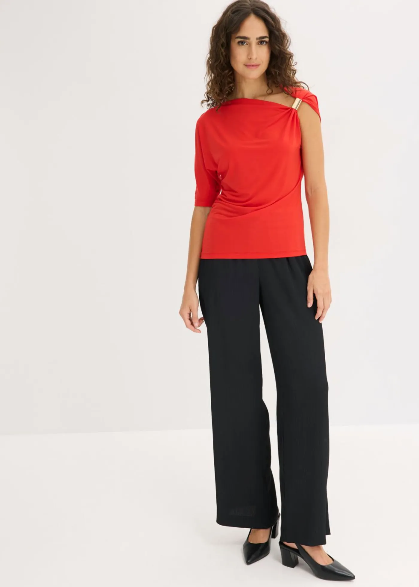 Mujer bonprix bonprix Camiseta con escote asimétrico