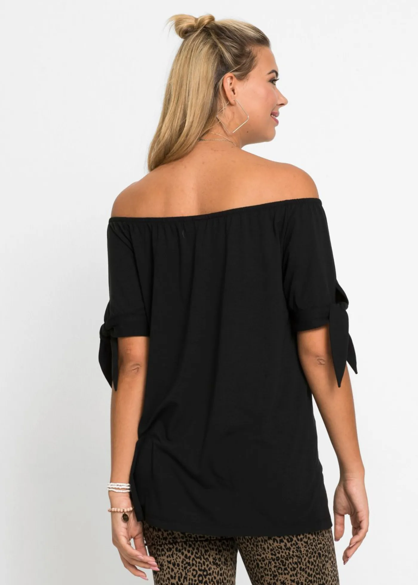 bonprix bonprix Camisetas|Novedades>Camiseta con escote bañera y detalle de lazo Negro