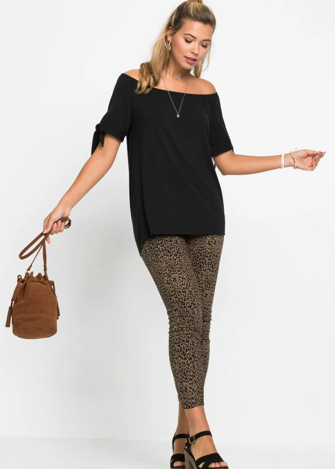 bonprix bonprix Camisetas|Novedades>Camiseta con escote bañera y detalle de lazo Negro