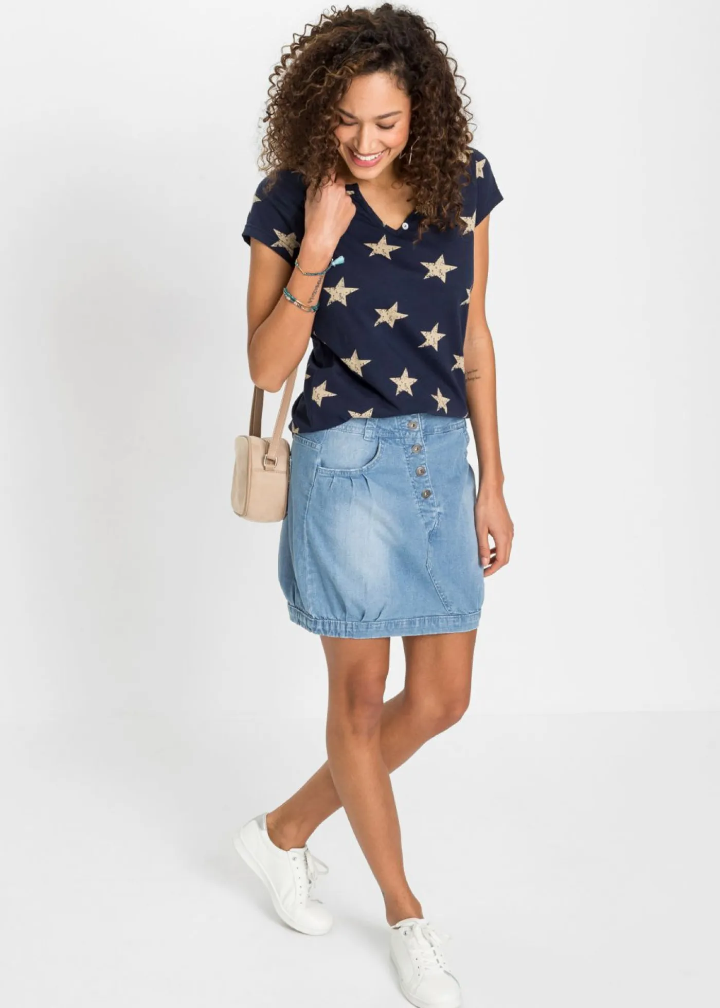 bonprix bonprix Camisetas>Camiseta con estampado de estrellas y algodón puro Azul marino/beige estampado