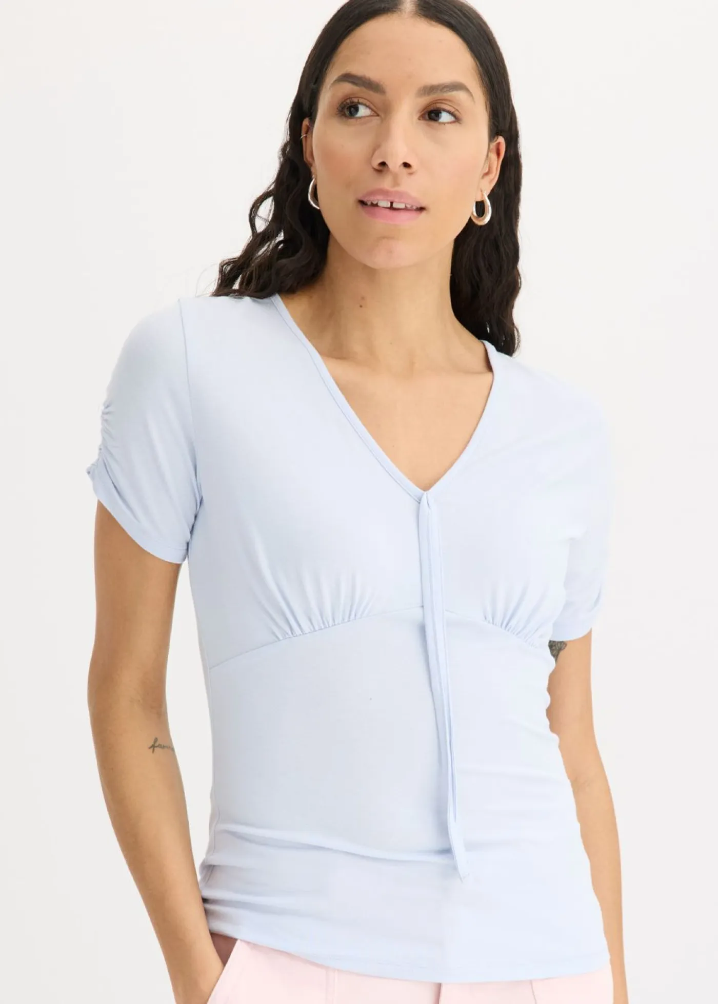 bonprix bonprix Camisetas>Camiseta con fruncido azul pálido