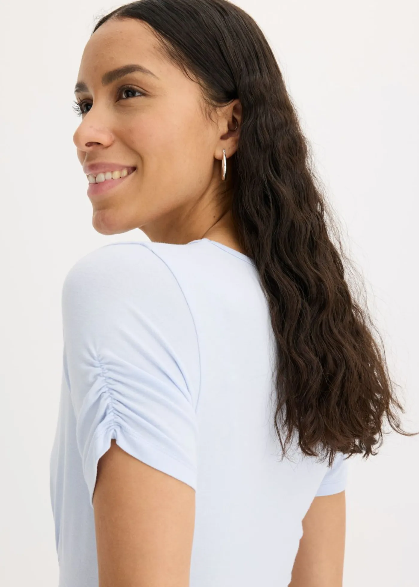 bonprix bonprix Camisetas>Camiseta con fruncido azul pálido