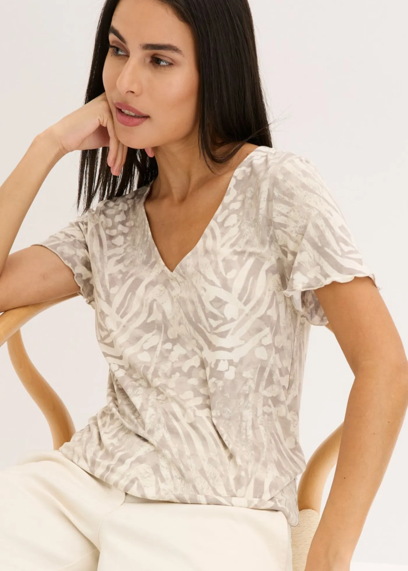 bonprix bonprix Camisetas>Camiseta con goma elástica Gris guijarro con estampado de leopardo