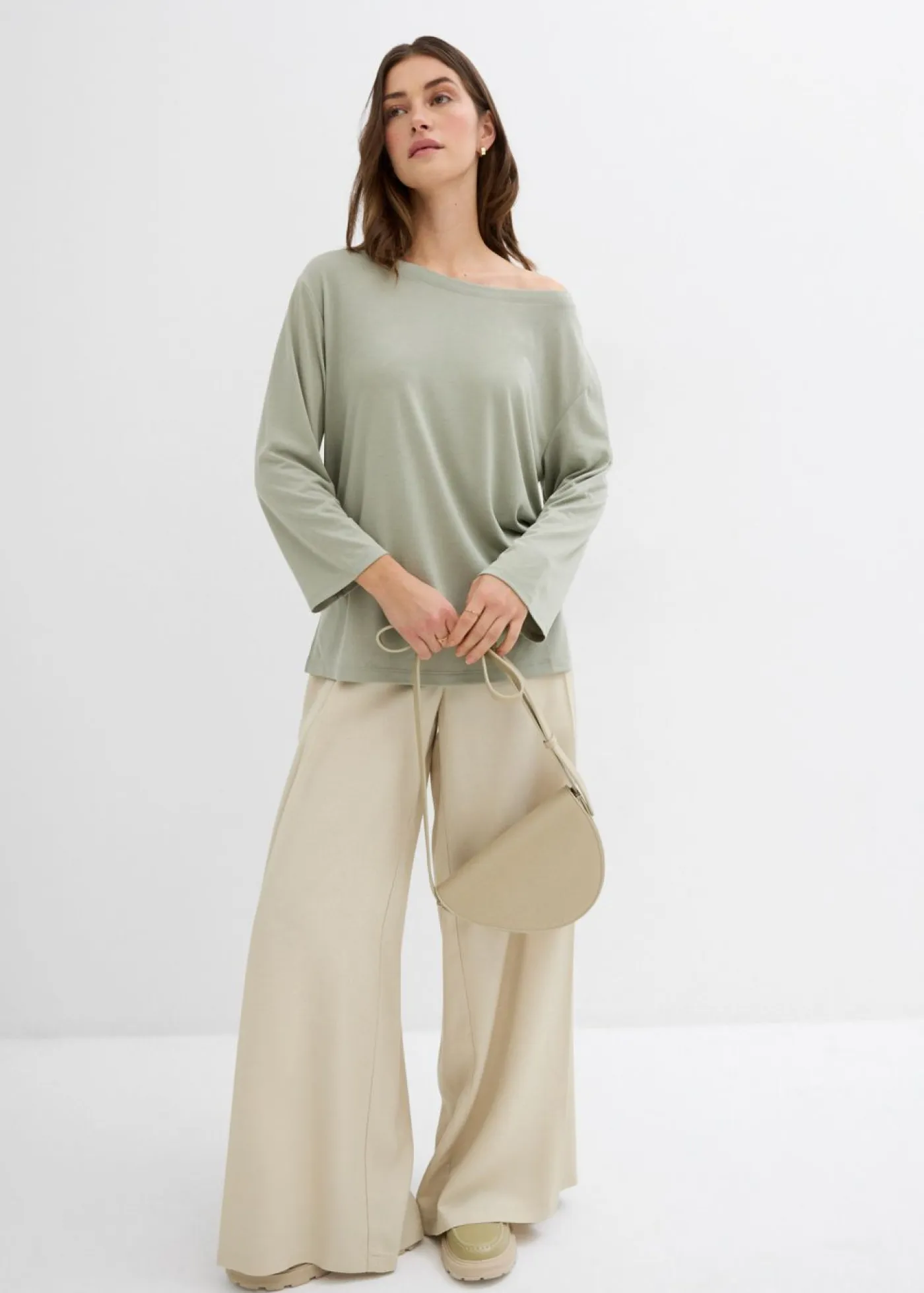 bonprix bonprix Esenciales|Camisetas>Camiseta con hombros descubiertos de suave mezcla de modal Verde alga