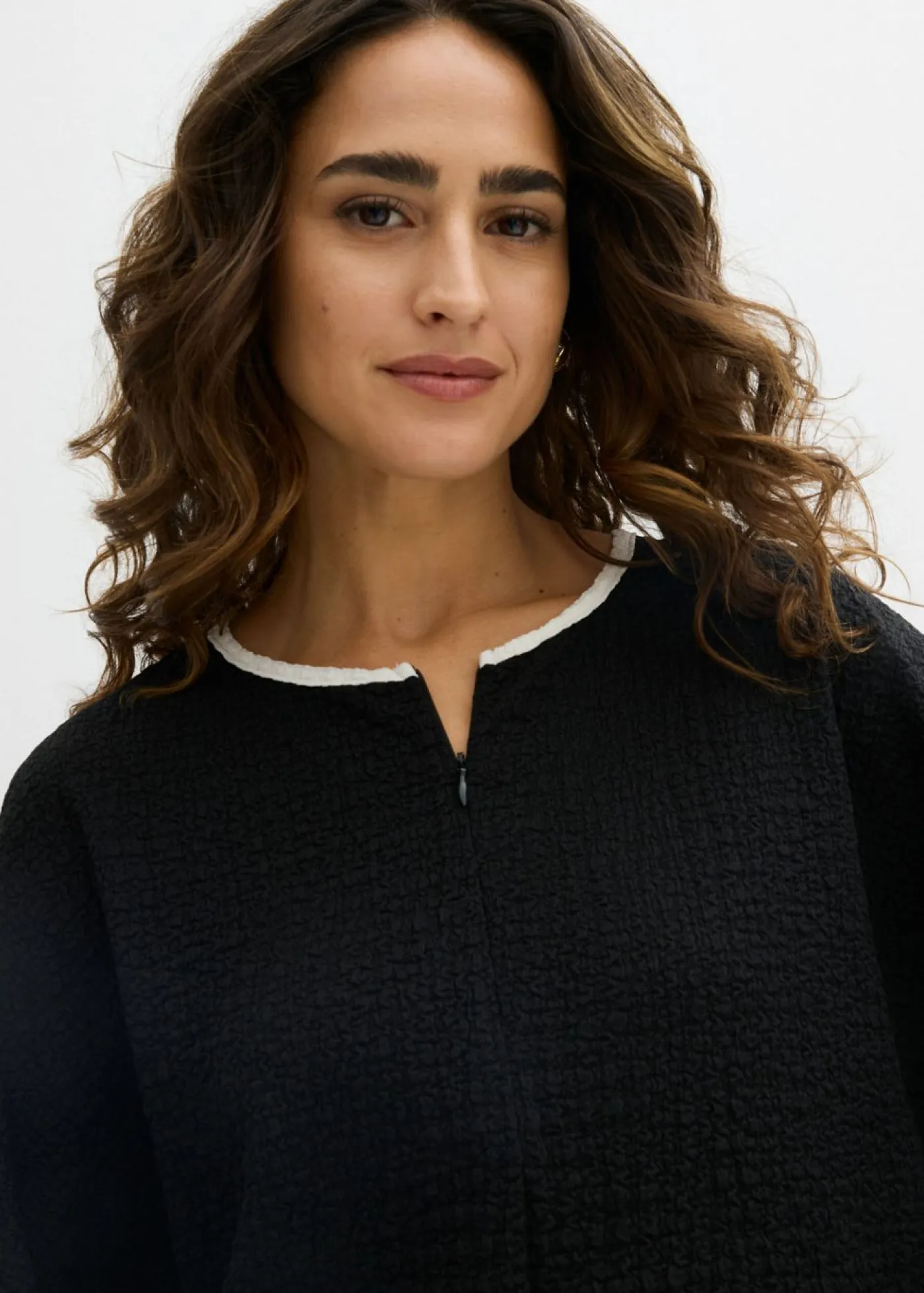 bonprix bonprix Camisetas>Camiseta con ribete en contraste Negro-blanco lana