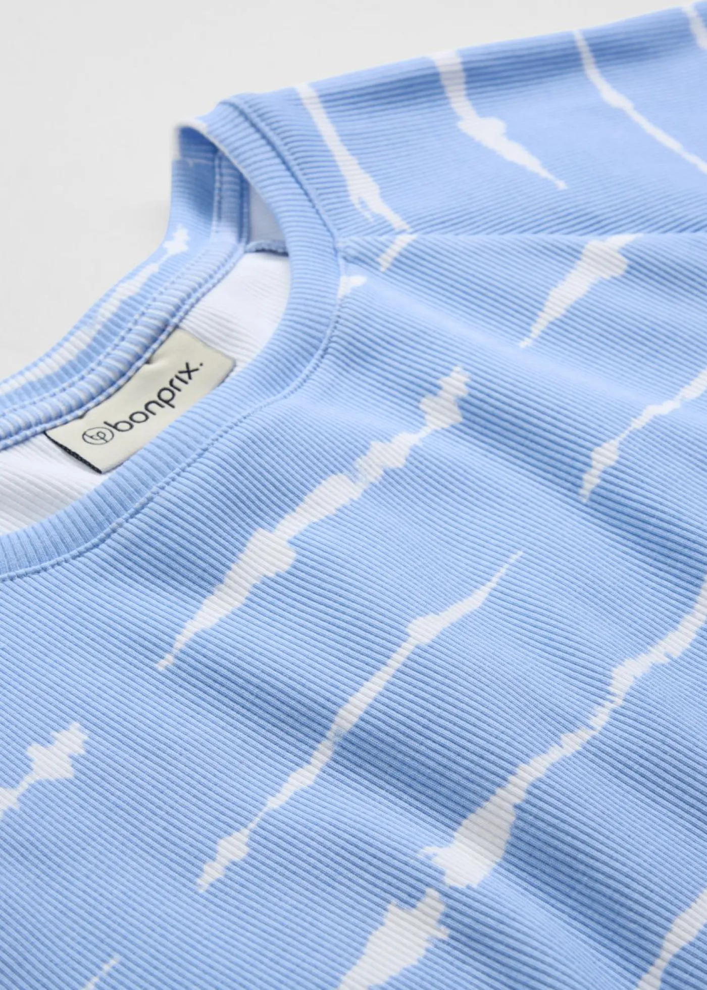 bonprix bonprix Camisetas>Camiseta corta de canalé Azul perla-blanco estampado