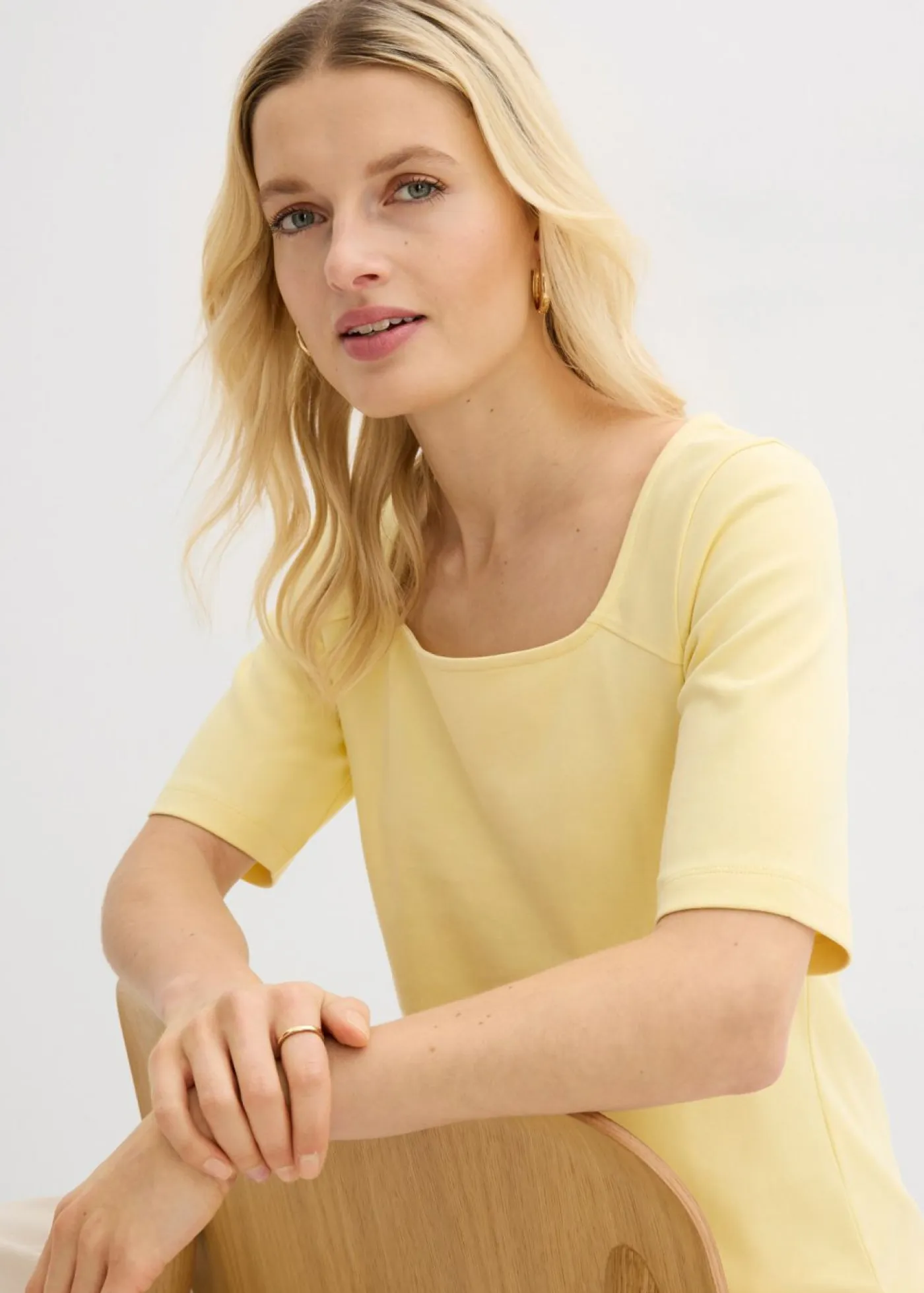 bonprix bonprix Básicos|Camisetas>Camiseta de algodón orgánico pesado Amarillo claro