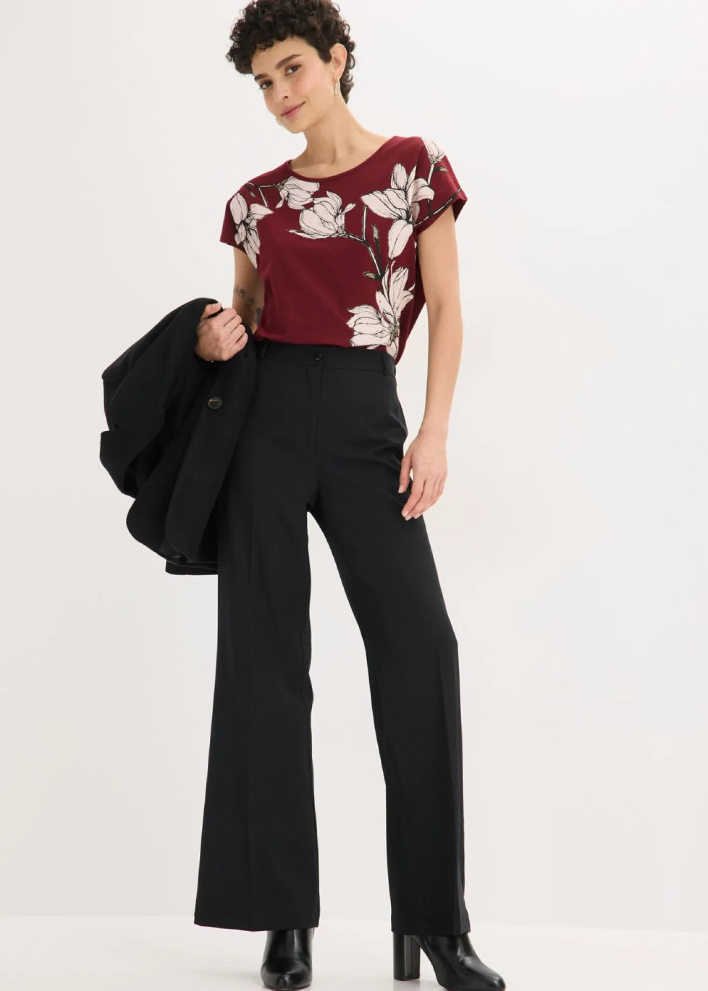 Mujer bonprix bonprix Camiseta de algodón orgánico con estampado de flores