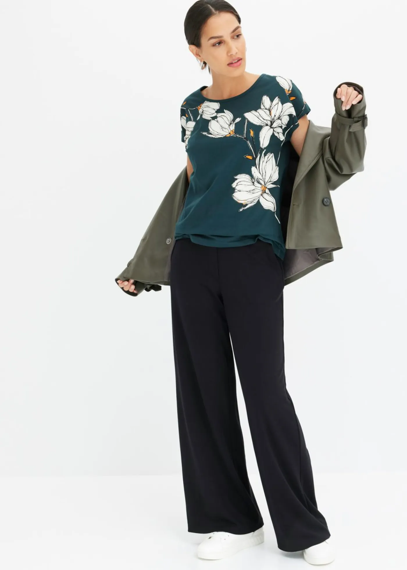 bonprix bonprix Camisetas>Camiseta de algodón orgánico con estampado de flores Verde intenso