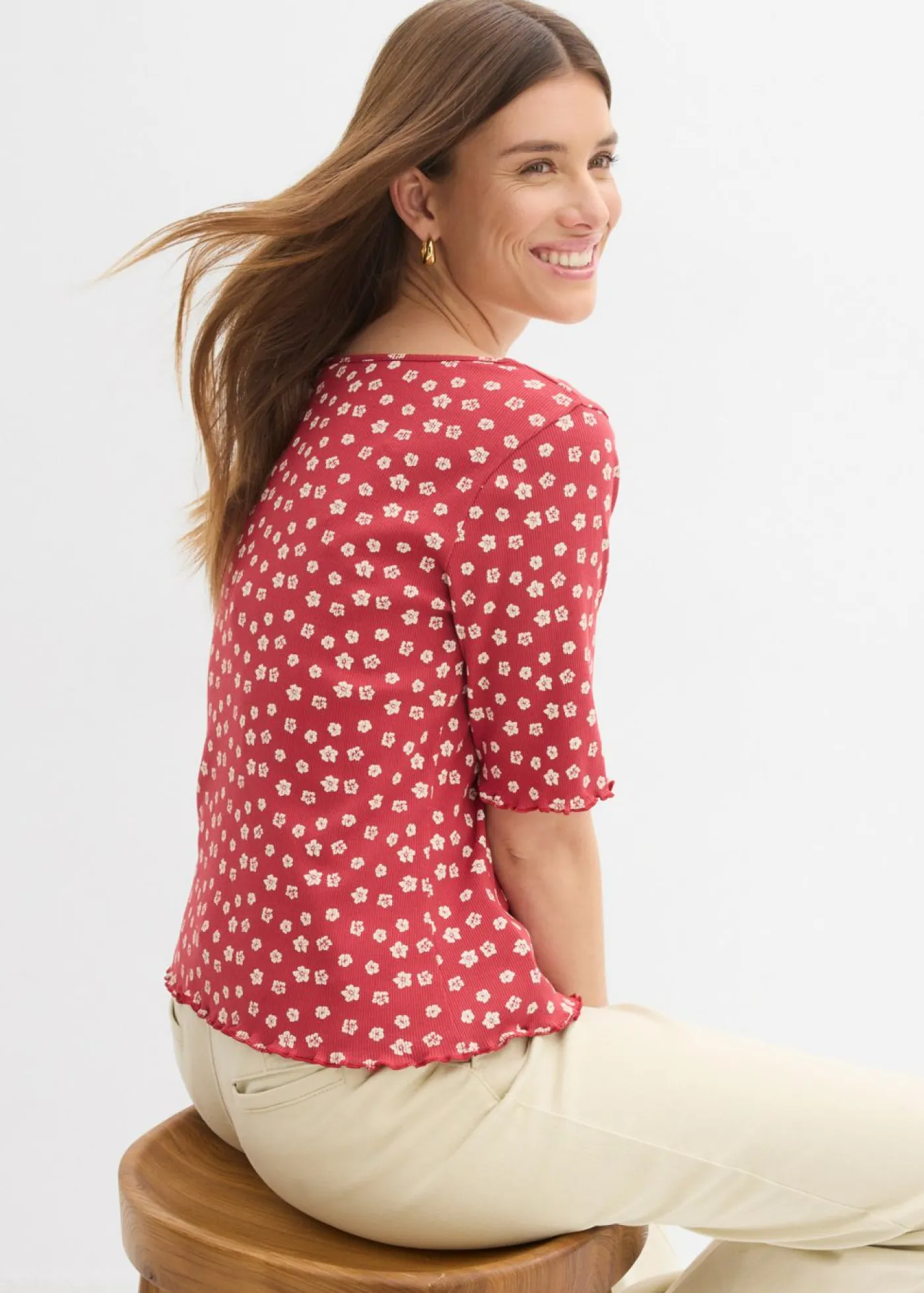 bonprix bonprix Camisetas|Novedades>Camiseta de canalé con estampado de flores y manga corta Cereza-blanco lana de flores