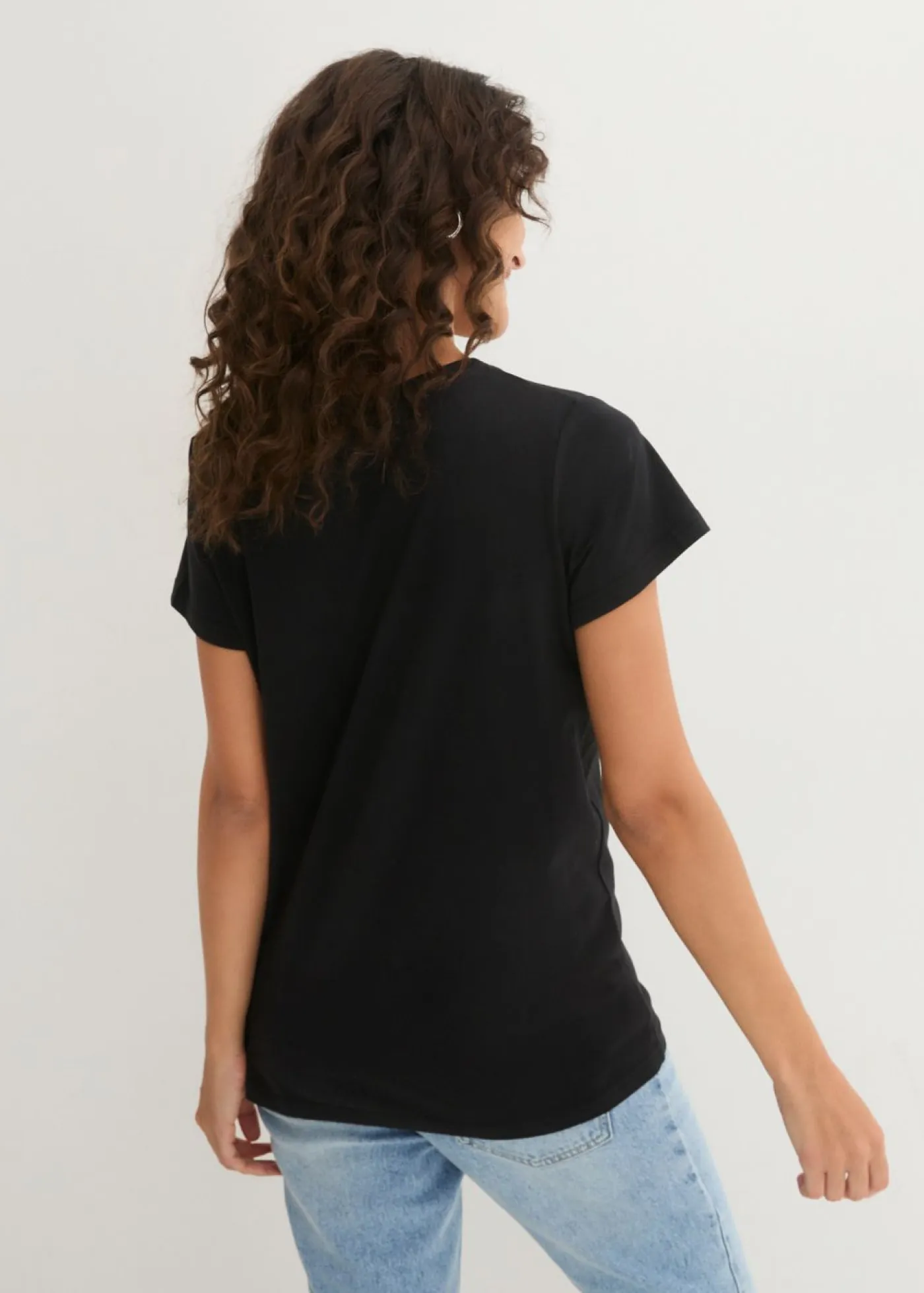 bonprix bonprix Básicos|Camisetas>Camiseta de cuello redondo y manga corta (5 unidades) Negro + negro + negro + blanco + blanco