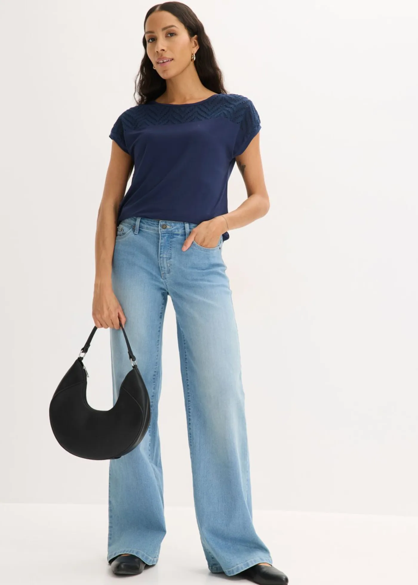 bonprix bonprix Camisetas|Novedades>Camiseta de encaje de viscosa suave Azul marino