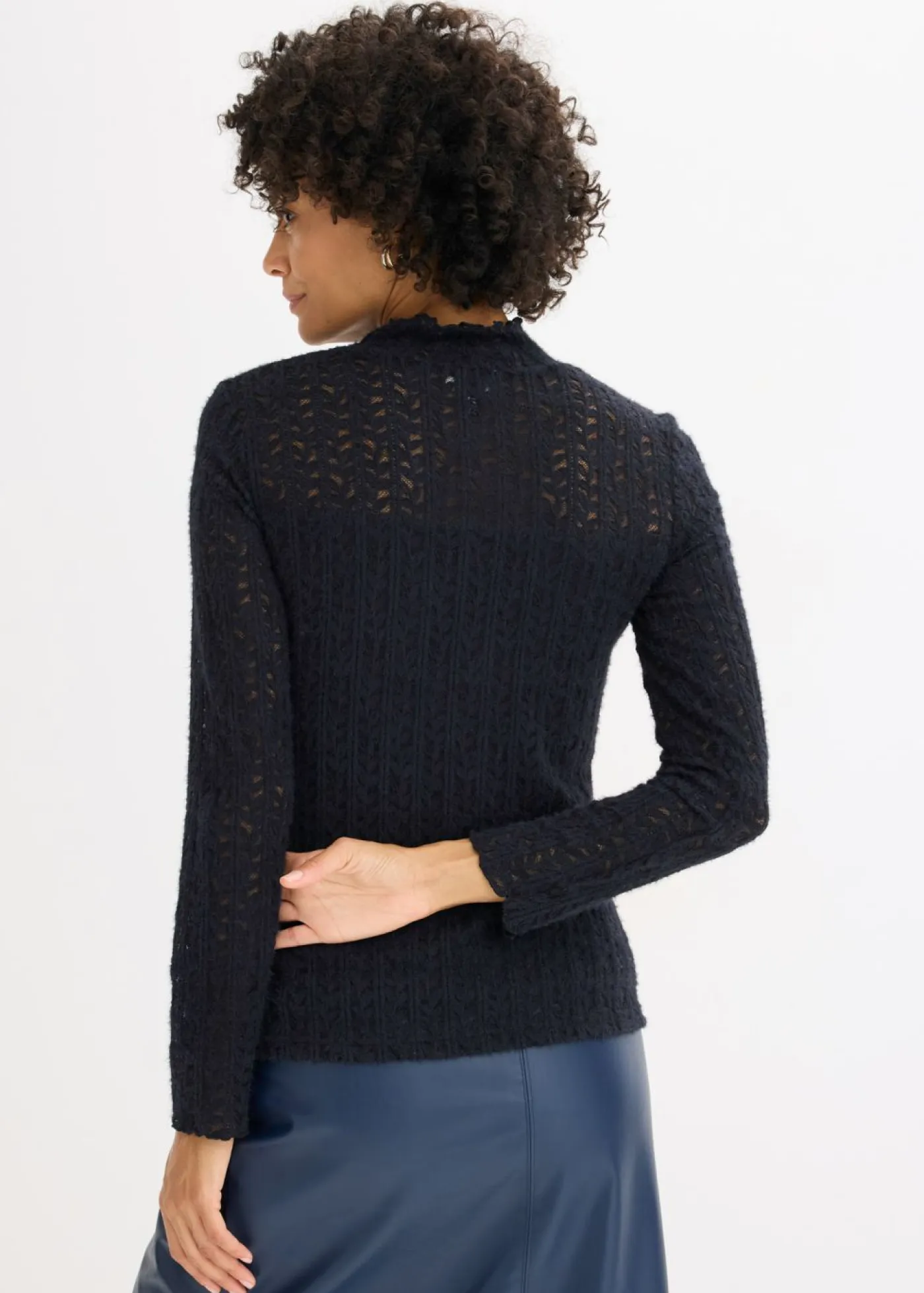 bonprix bonprix Camisetas>Camiseta de encaje y cuello vuelto Negro