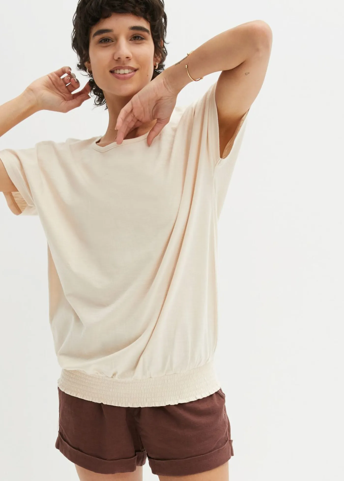 bonprix bonprix Camisetas>Camiseta de hilo flameado de algodón orgánico con cuello de nido de abeja Negro