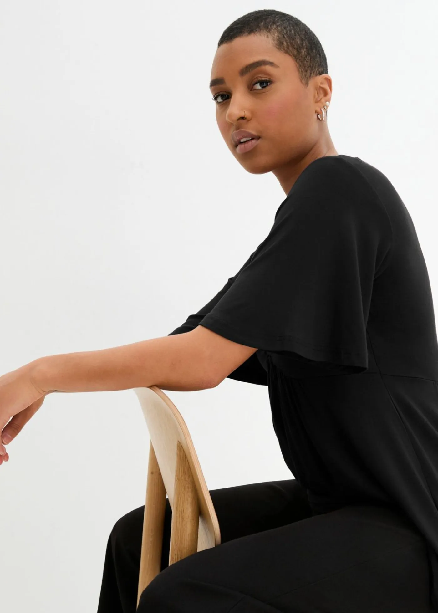 Mujer bonprix bonprix Camiseta de manga corta con corte en A