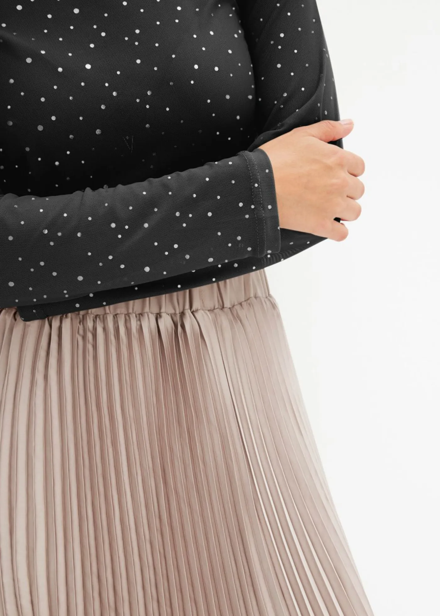 bonprix bonprix Camisetas>Camiseta de manga larga de malla brillante Negro-plata