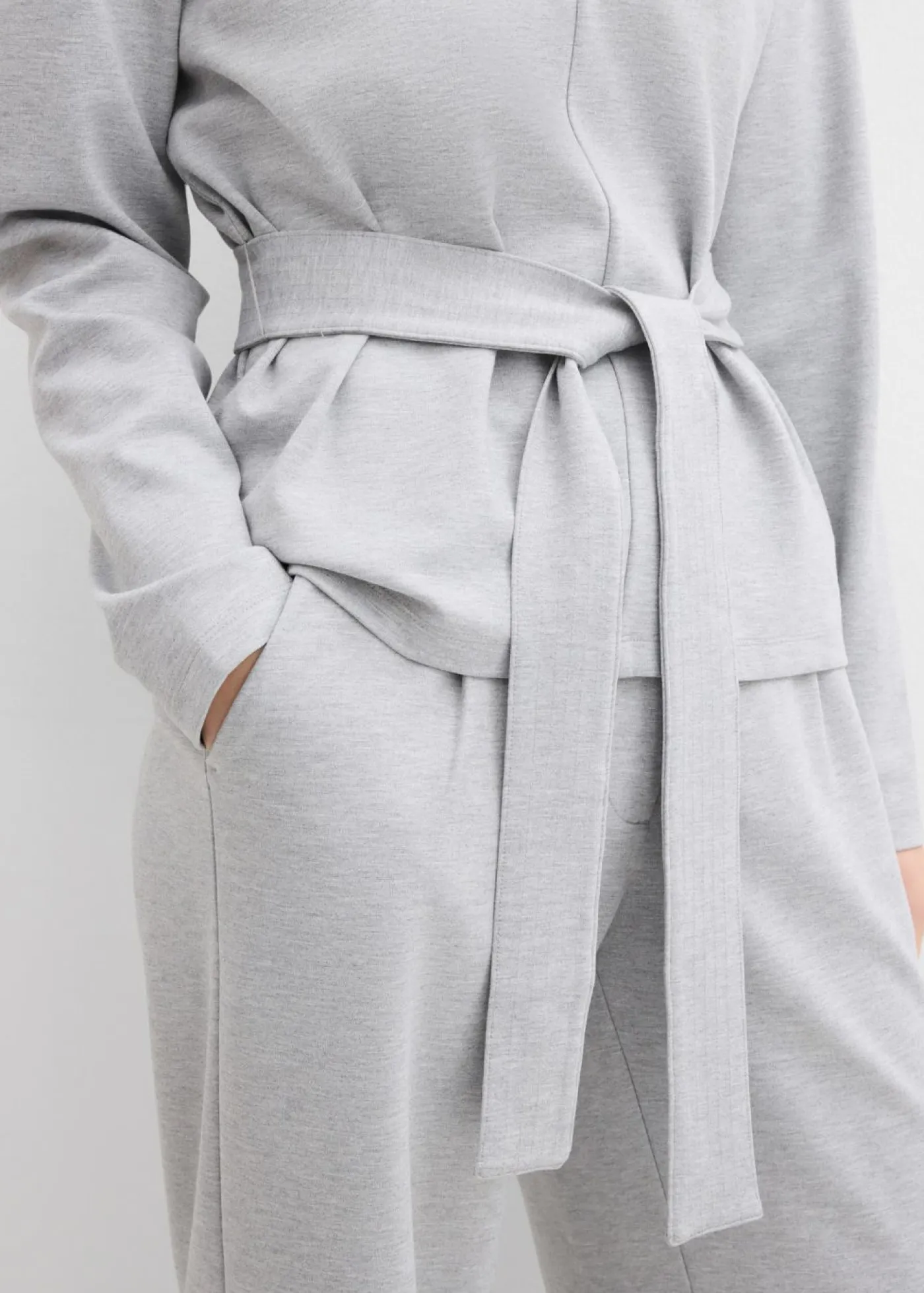 Mujer bonprix bonprix Camiseta de manga larga de mezcla de viscosa con cinta ancha para atar