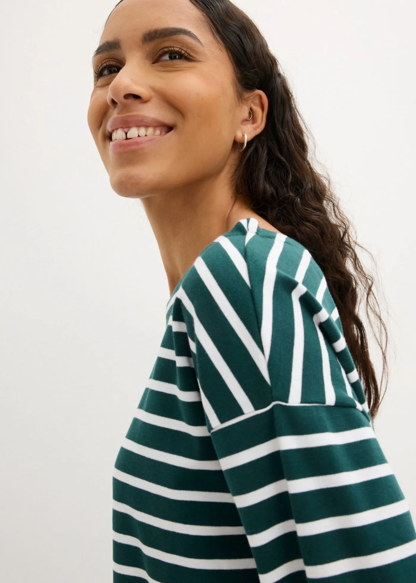 bonprix bonprix Básicos|Camisetas>Camiseta de manga larga de algodón orgánico puro (2 unidades) Verde intenso/blanco de rayas + negro/blanco de rayas