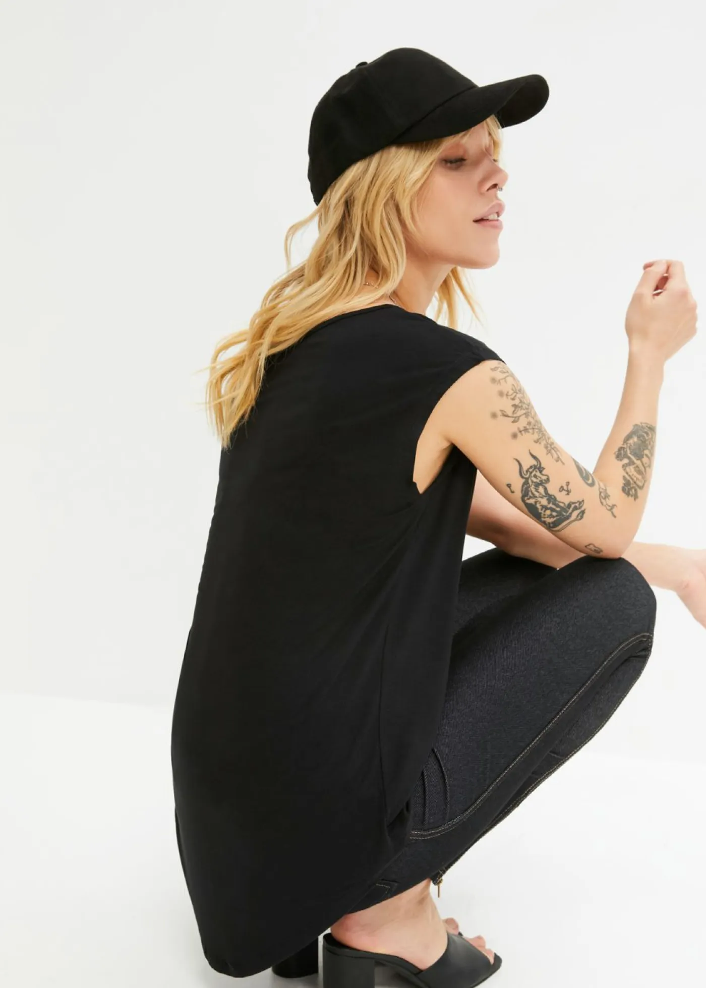 Mujer bonprix bonprix Camiseta de mezcla de viscosa fluida con dobladillo asimétrico