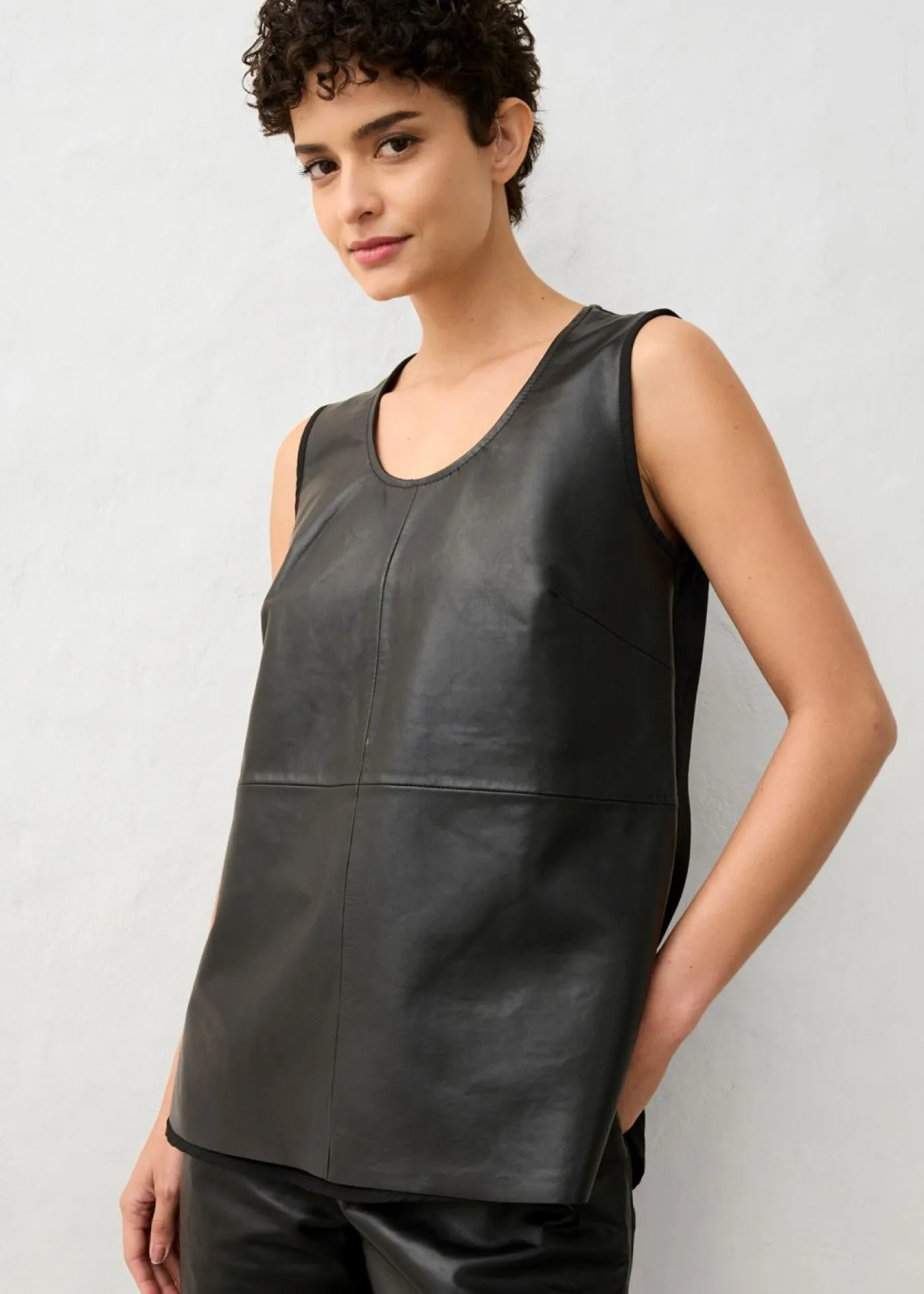 bonprix bonprix Premium|Camisetas>Camiseta de tirantes con parte delantera de napa de cordero Negro