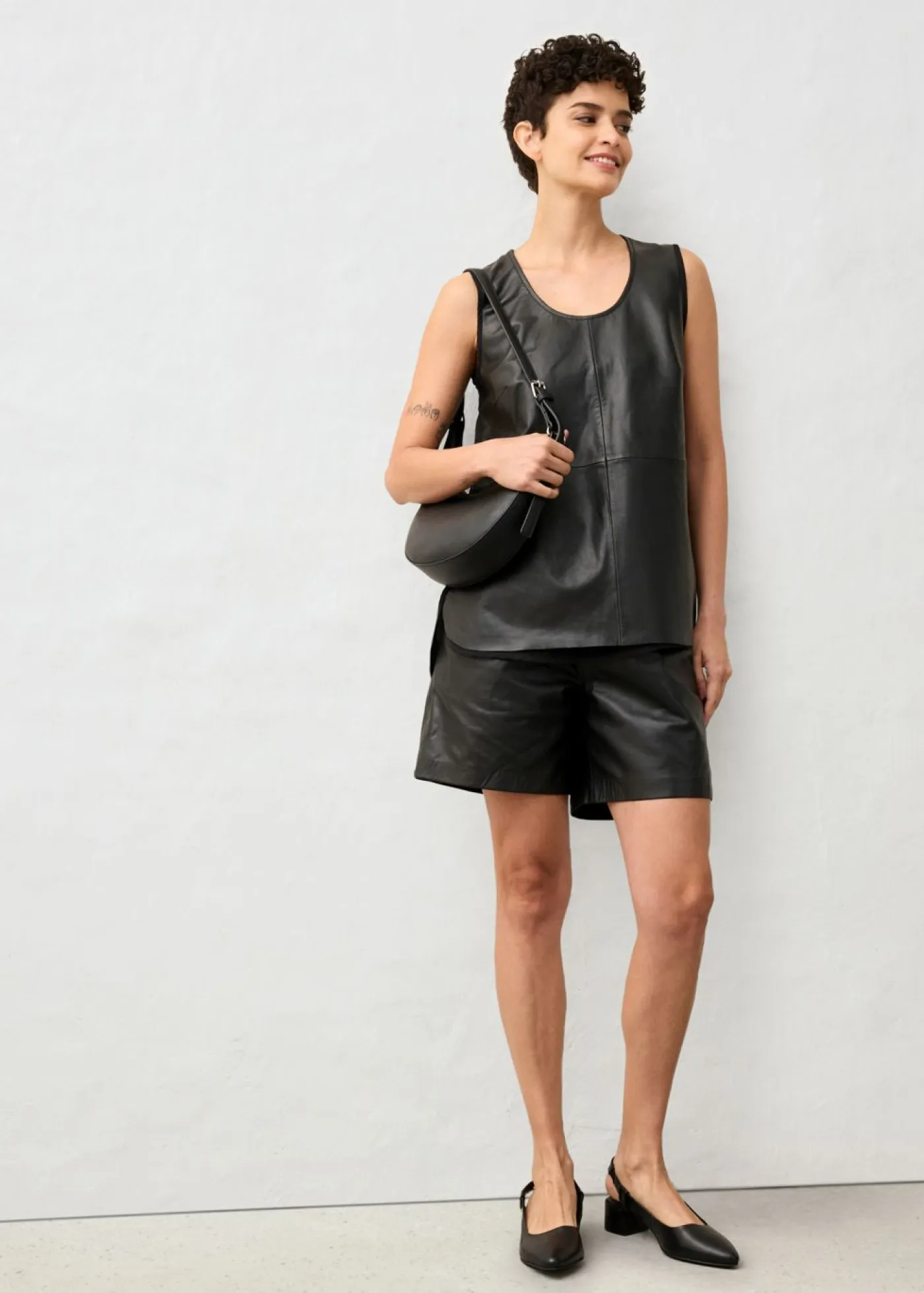 bonprix bonprix Premium|Camisetas>Camiseta de tirantes con parte delantera de napa de cordero Negro