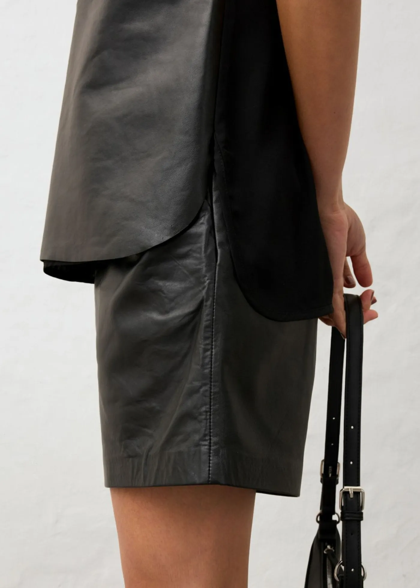 bonprix bonprix Premium|Camisetas>Camiseta de tirantes con parte delantera de napa de cordero Negro