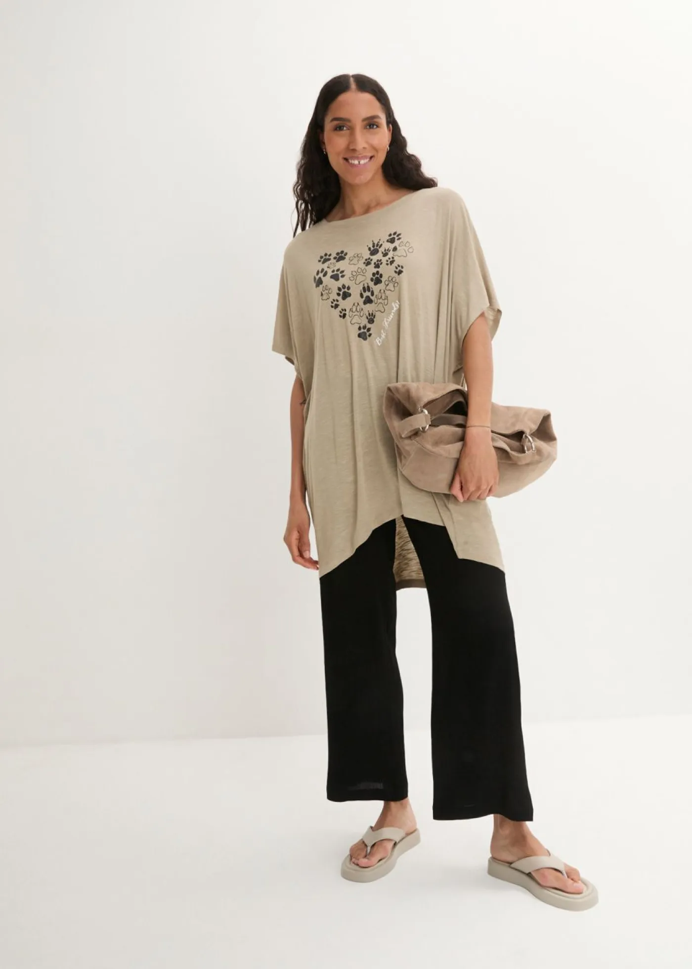 bonprix bonprix Camisetas>Camiseta de viscosa fluida Caqui nuevo