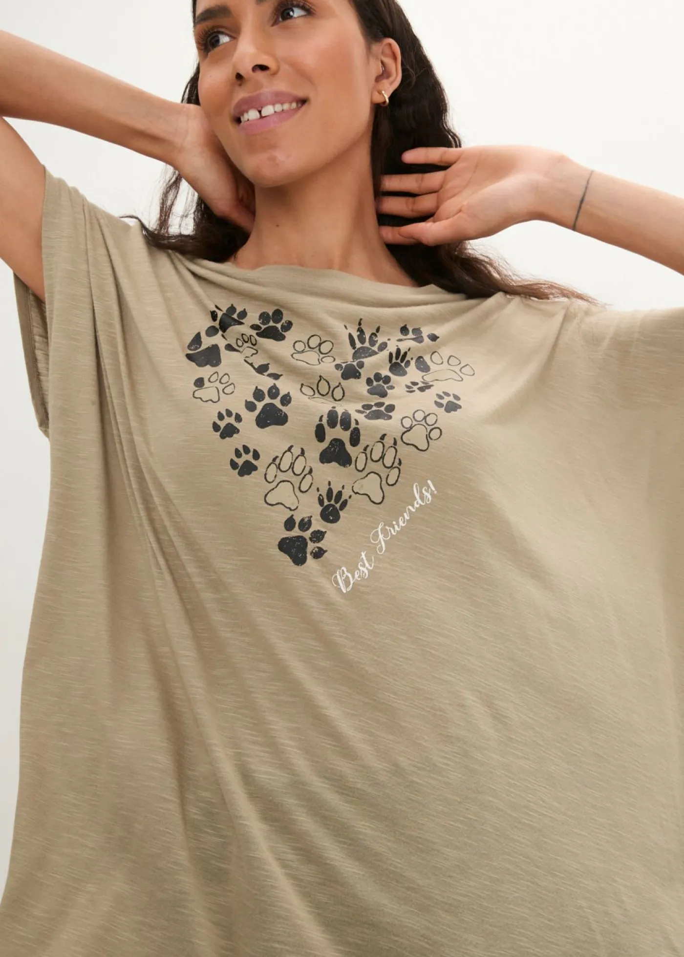 bonprix bonprix Camisetas>Camiseta de viscosa fluida Caqui nuevo